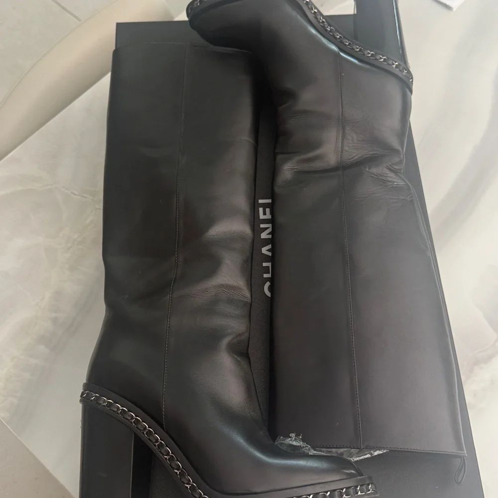 CHANEL Black Leather Knee Boots with Chain Trim - Picture 5 of 8